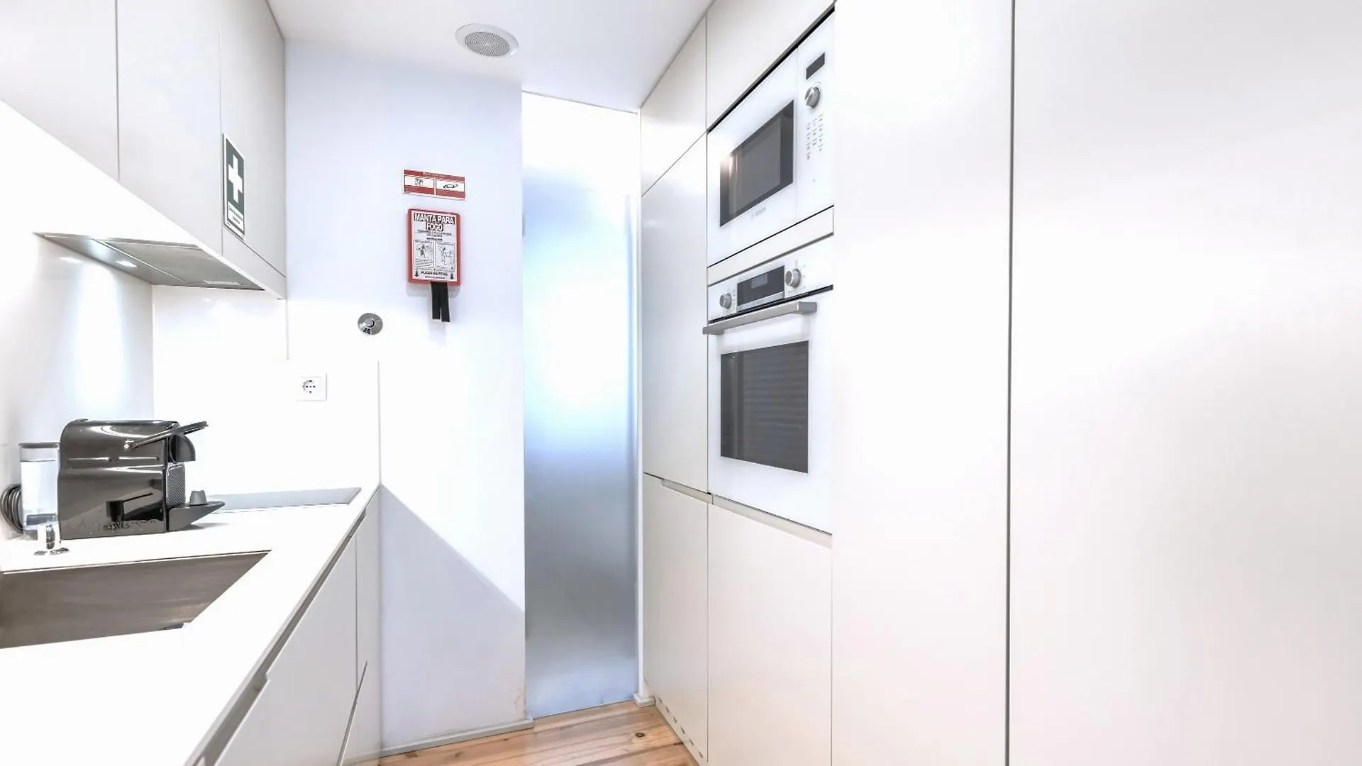 Wood And Marble 1Bdr Apartment By Lovelystay Lisboa 0*,  Portekiz