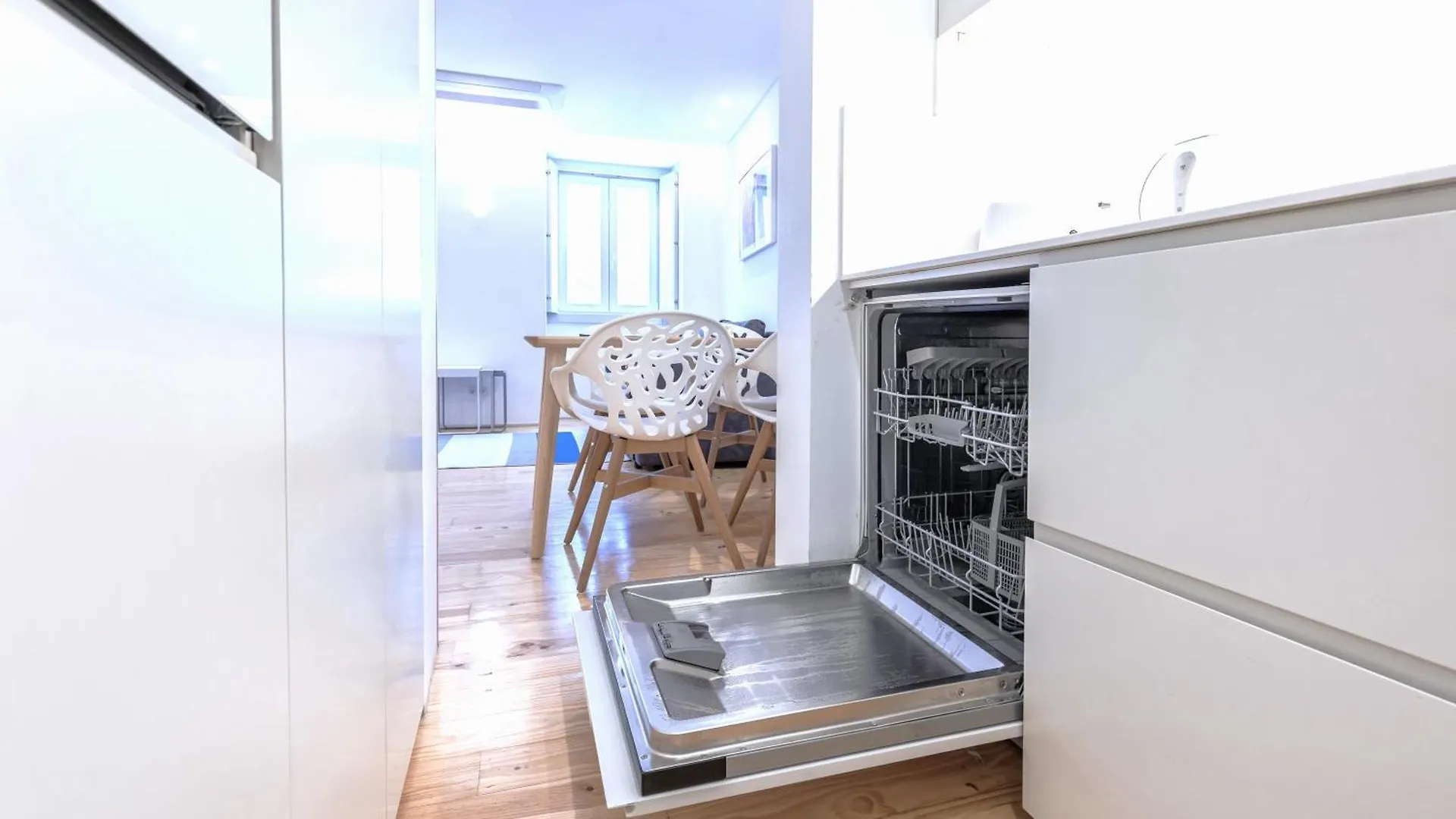 Wood And Marble 1Bdr Apartment By Lovelystay Lisboa البرتغال